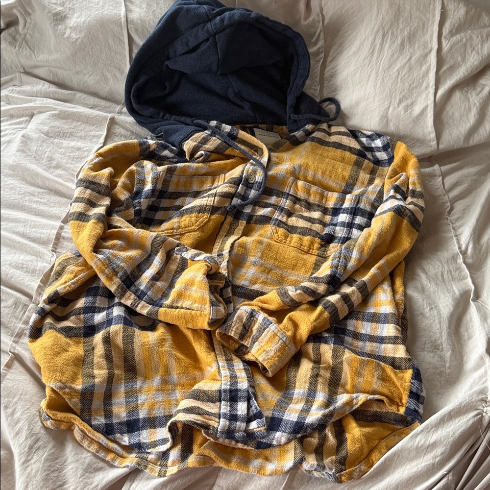 American Eagle Outfitters Yellow and Blue Plaid Button Down Shirt